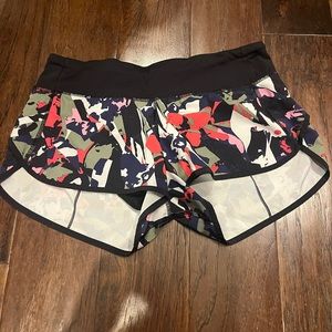 Lululemon shorts size 6 speed